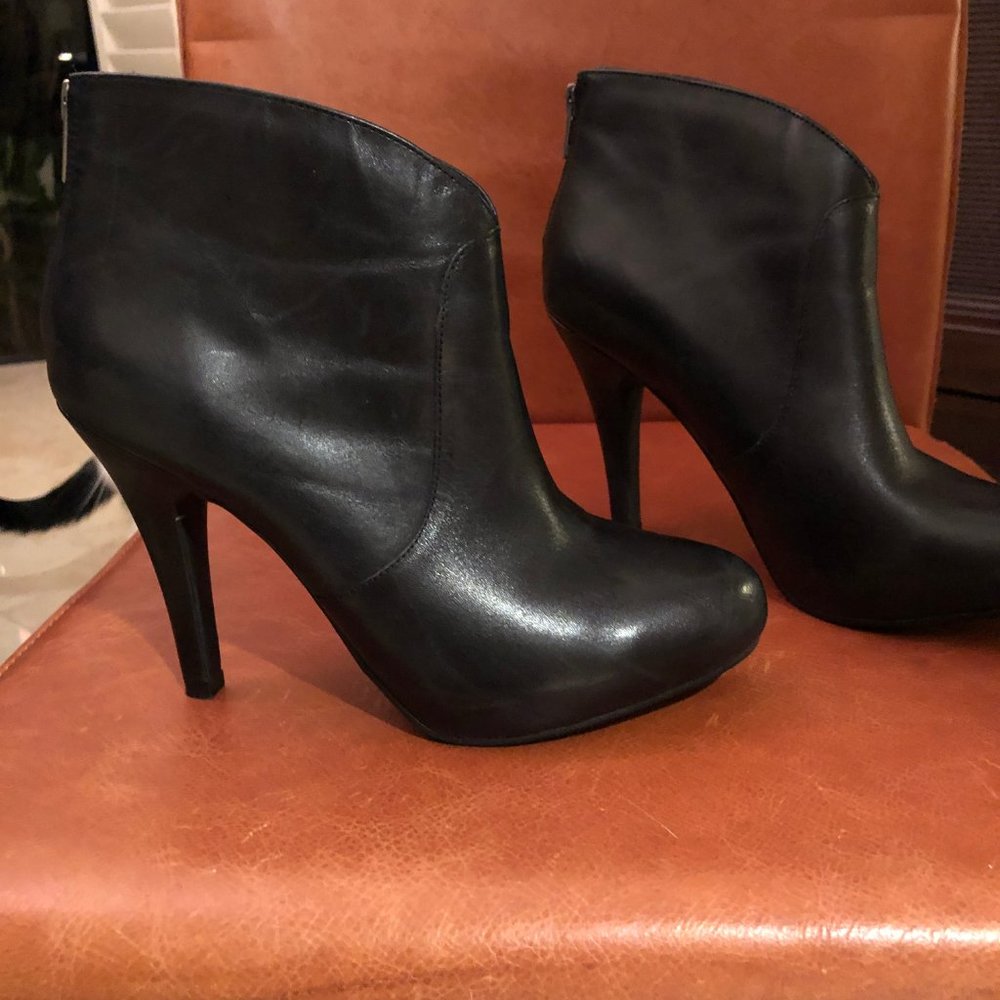 Me Too black ankle booties